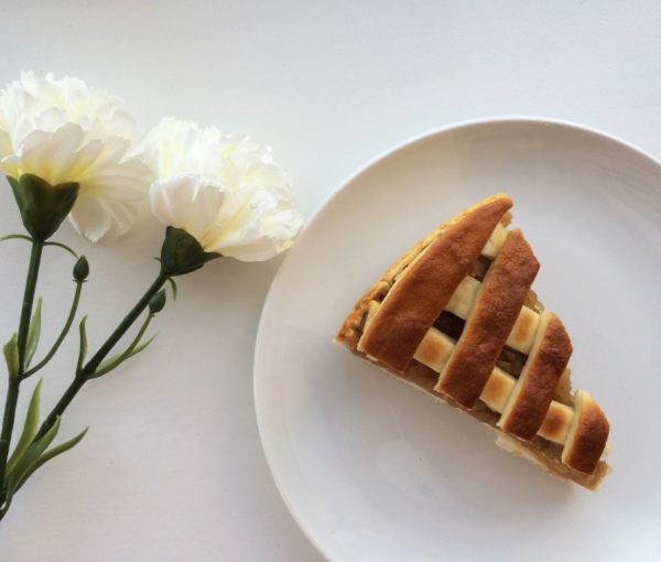 Clásico y delicioso Kuchen de Manzana